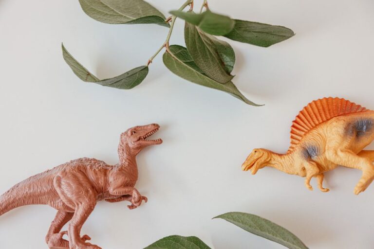 Gökkuşağı Ormanı’ndaki Dinozorlar
